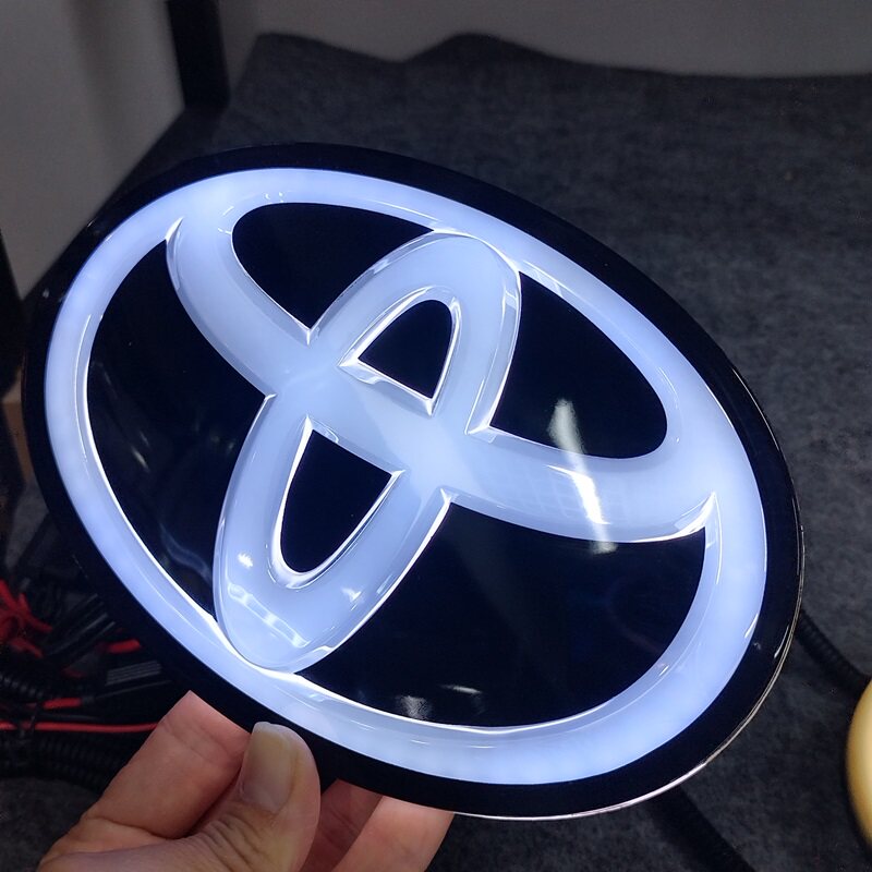 Toyota logo replacement