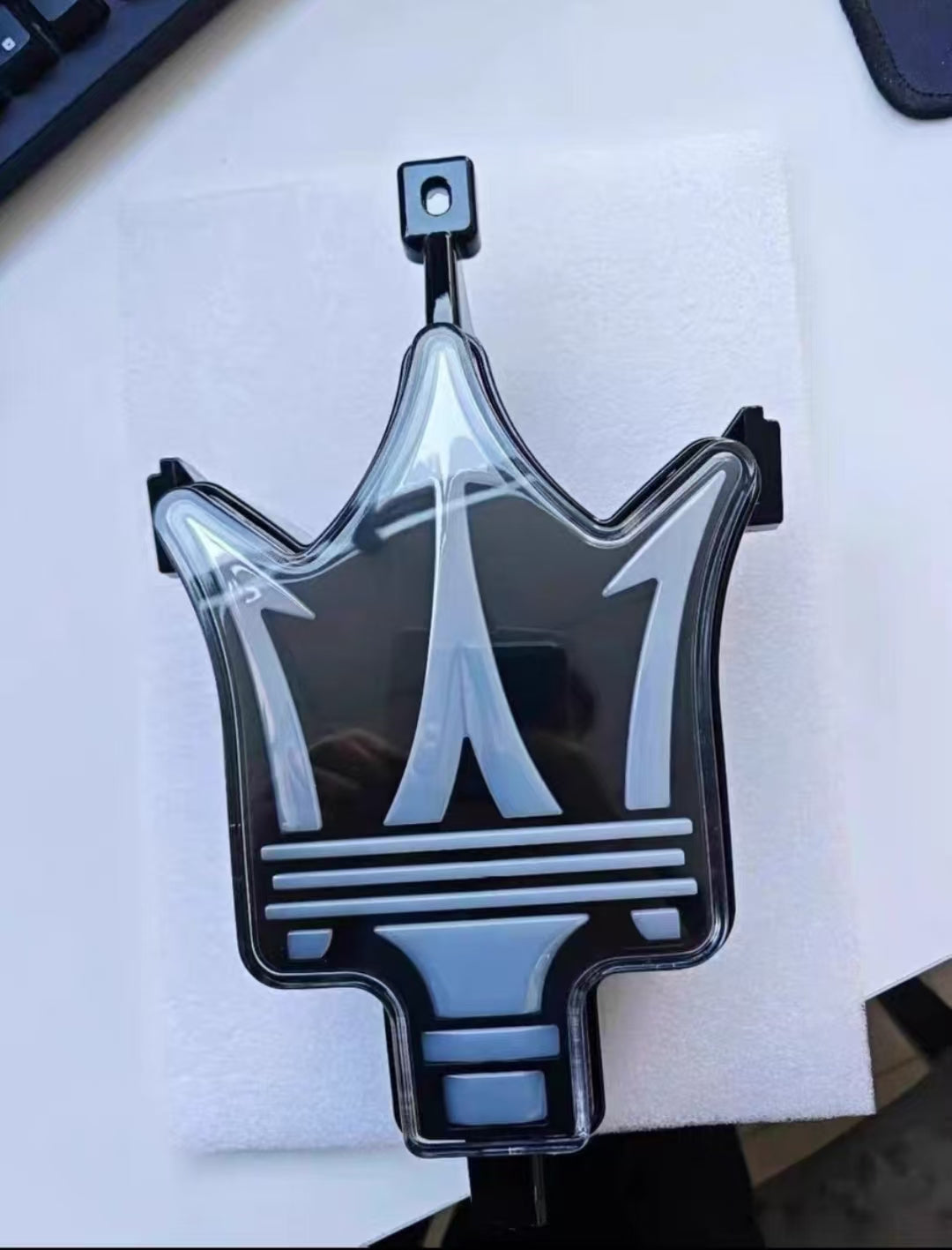 Maserati illuminated car emblem replacement